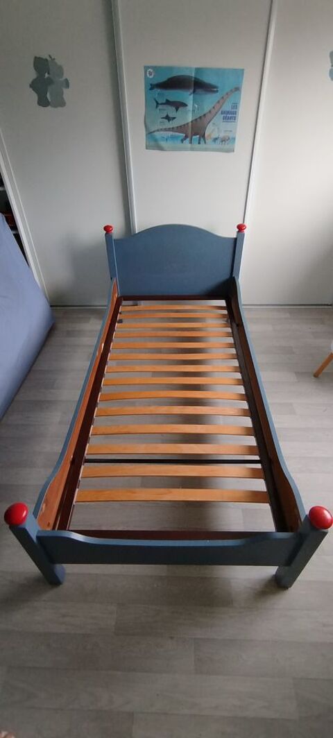 Lit 1 place+sommier+table de chevet Faches-Thumesnil (59)