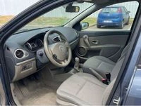 Clio III Clio 1.6 16V 110 Confort Pack Clim Expression A 2006 occasion 78210 Saint-Cyr-l'&Eacute;cole
