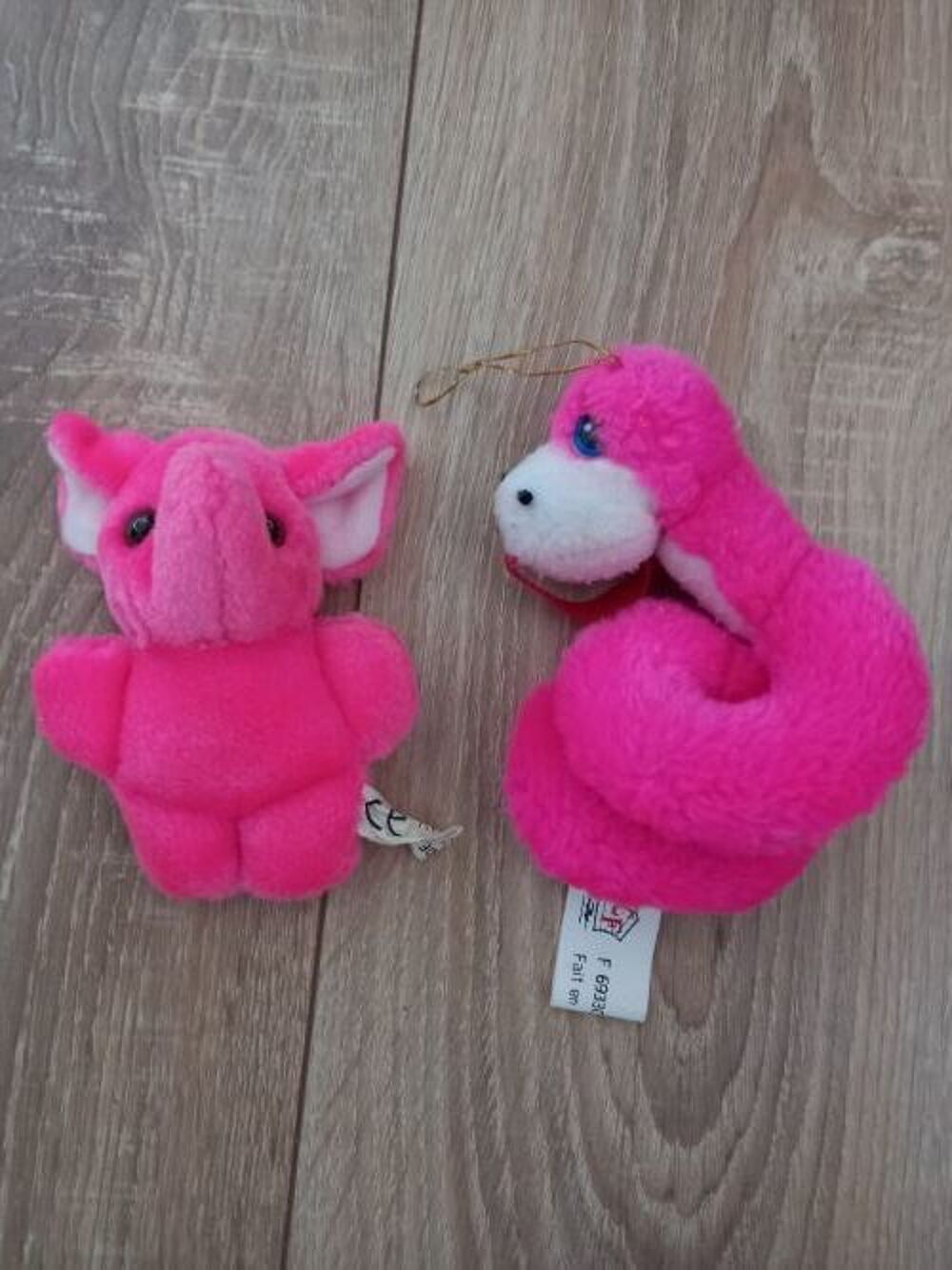 Lot de 2 petites peluches un &eacute;l&eacute;phant rose et un serpent ros Jeux / jouets