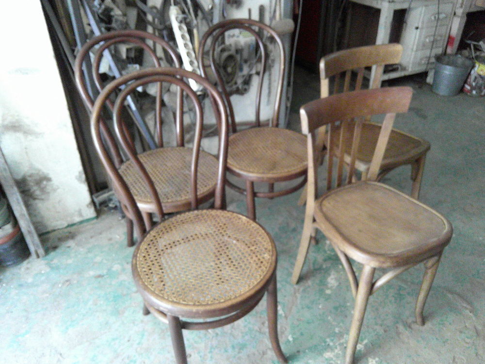26 chaises de bistrot Meubles