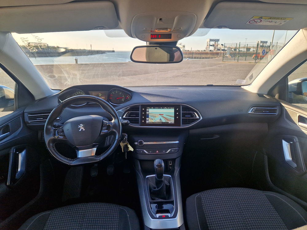 308 SW 1.6 BlueHDi 100ch S&S BVM5 Active Business 2017 occasion 62100 Calais