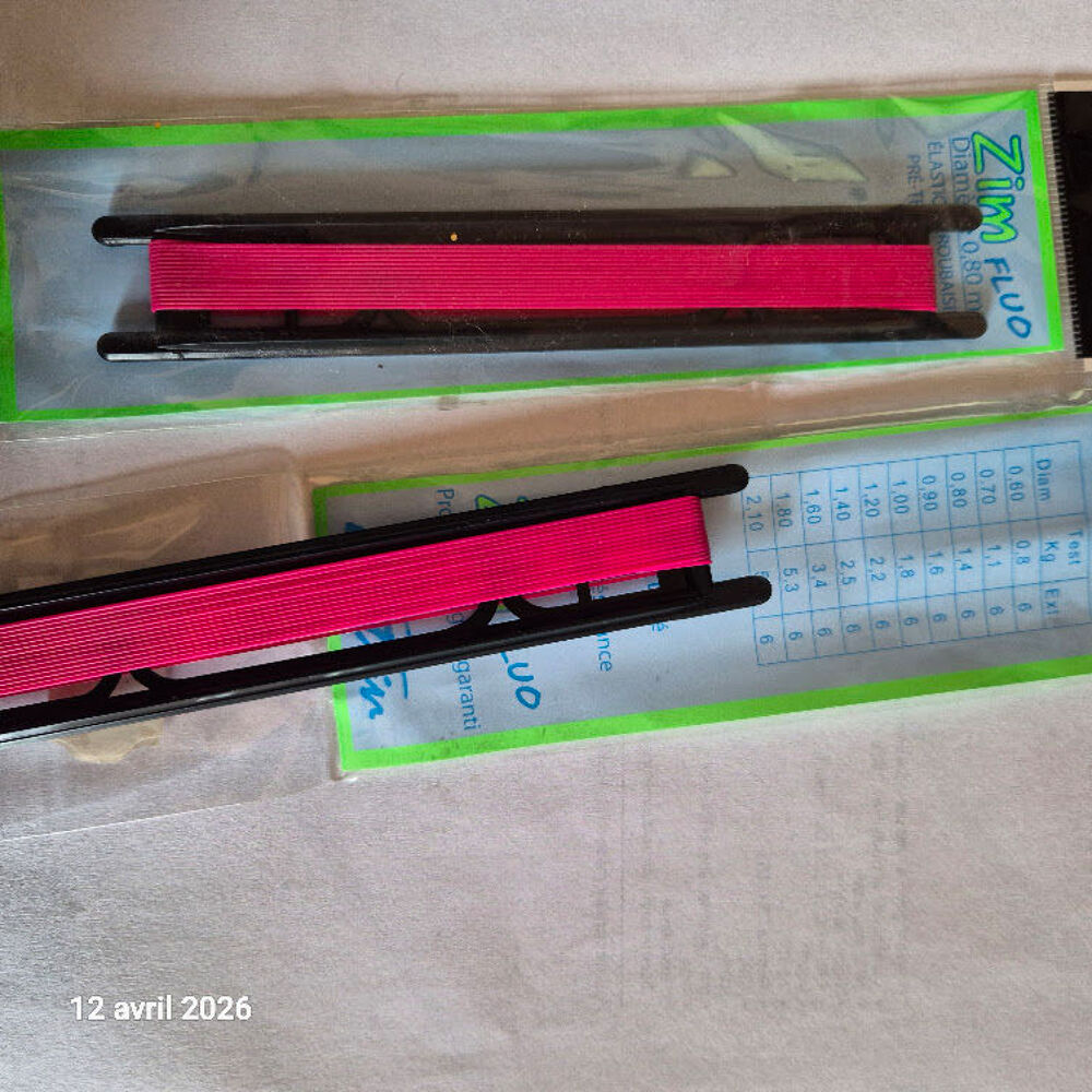 Lot de 2 &eacute;lastiques roubaisien Zim rose fluo 0.8 mm, 8 m, 1. Sports