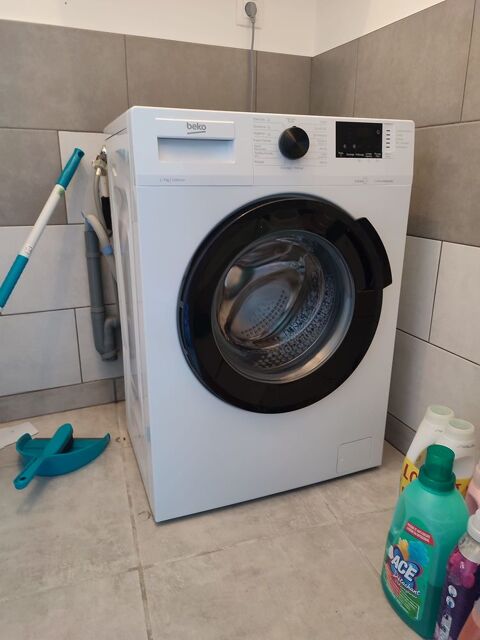 MACHINE A LAVER A HUBLOT MARQUE BEKO Le Mans (72)