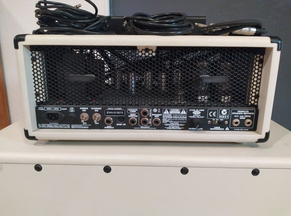 Ampli guitare &agrave; lampes EVH 5150 III 50w t&ecirc;te + baffle Instruments de musique