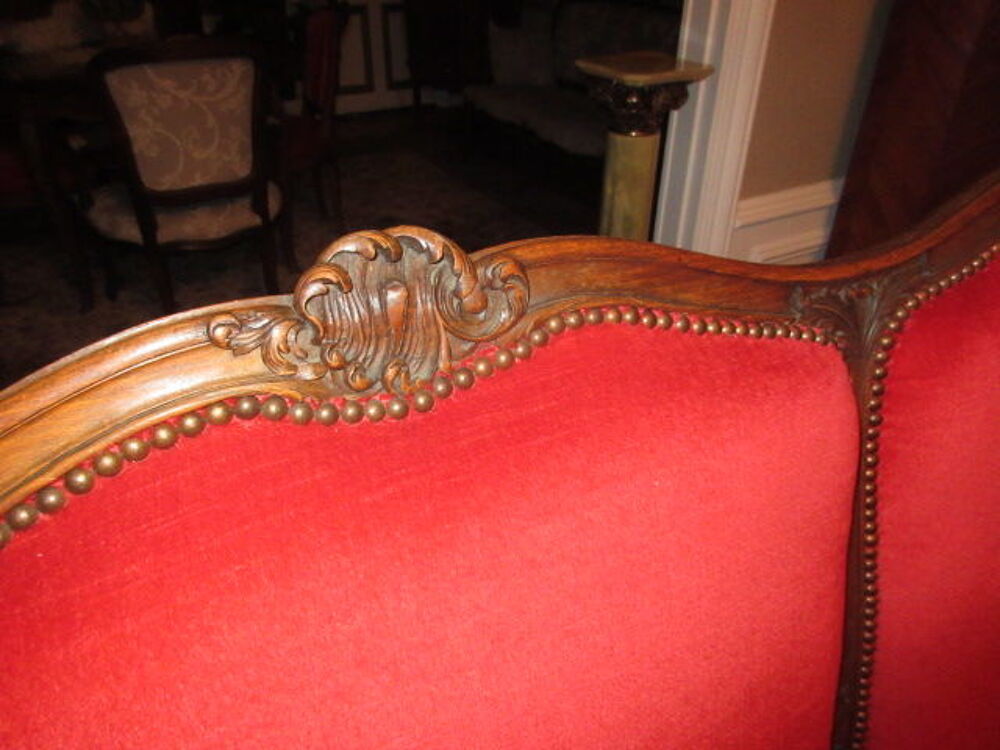 Tr&egrave;s joli salon ancien de style Louis xv en chene et velours Meubles