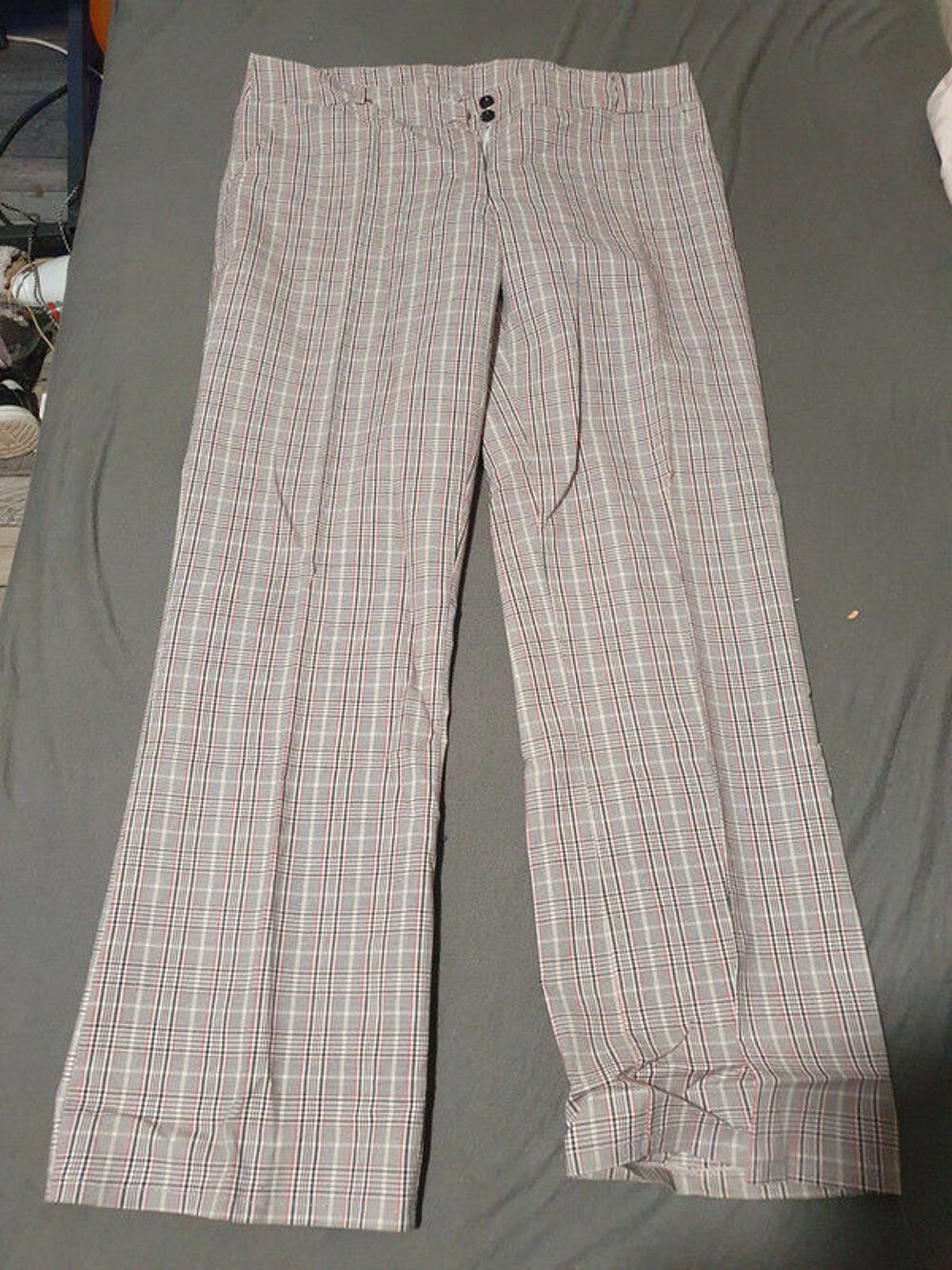 Pantalon gris raye ? 46 Vêtements