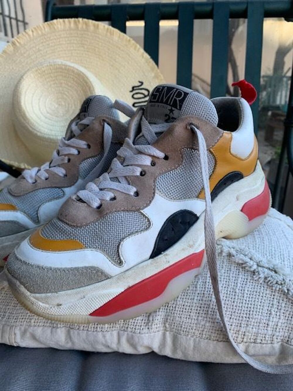 Baskets SEMERDJIAN T 38. Chaussures