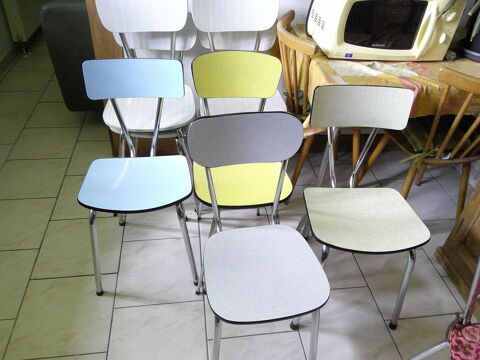 26 chaises de bistrot anciennes 35 Lingolsheim (67)