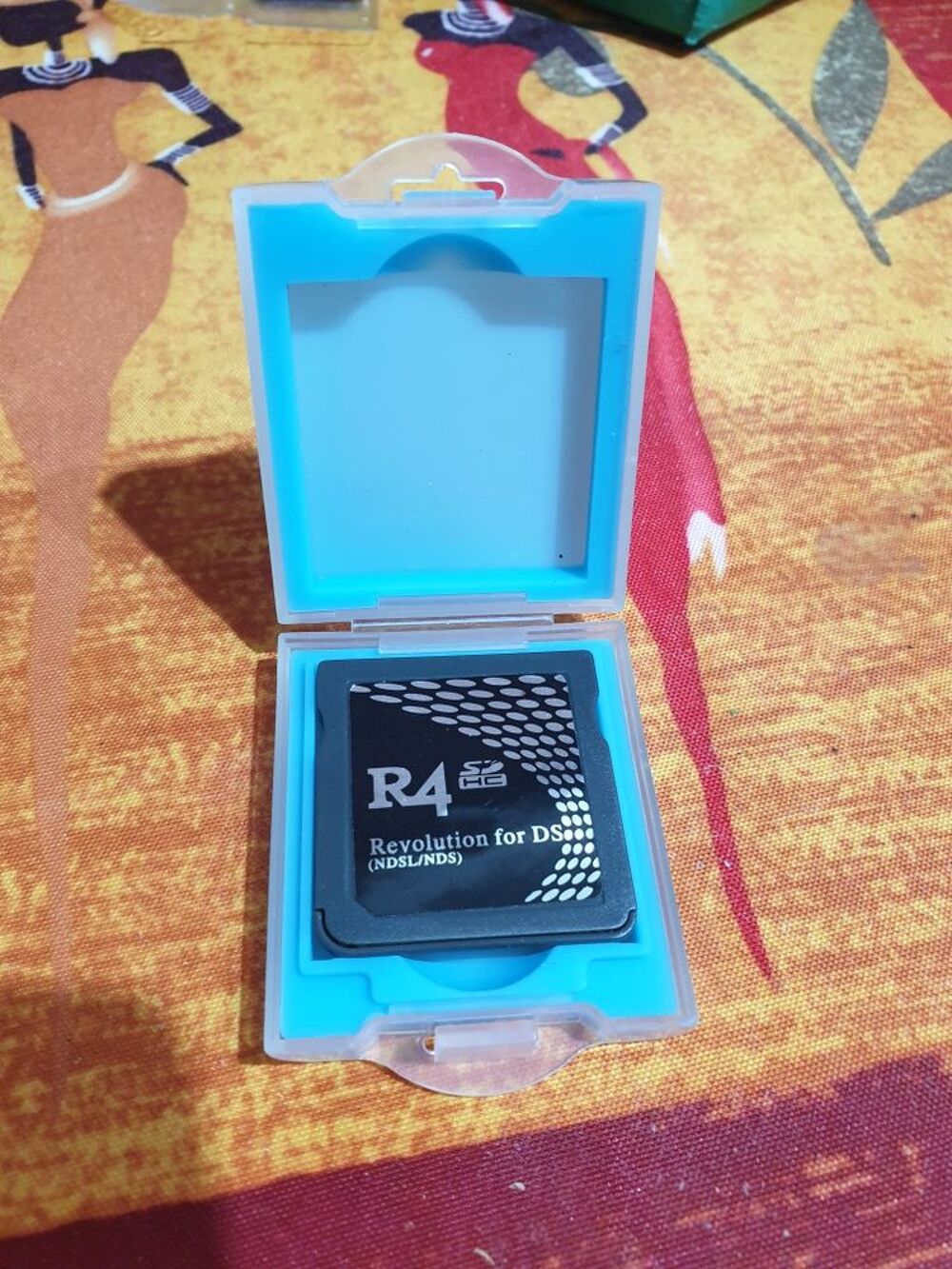 Carte R4 Revolution pour nintendo DS Consoles et jeux vidos