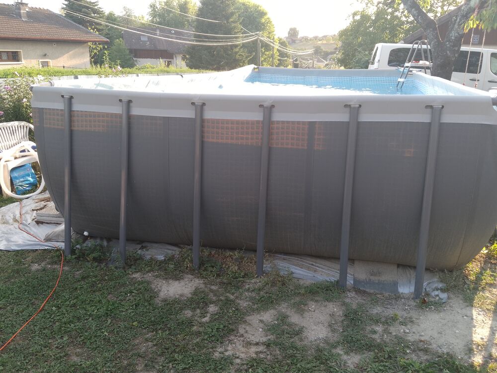 piscine Intex Ultra XTR -7,32 m x 3,66m x 1,32m Jardin