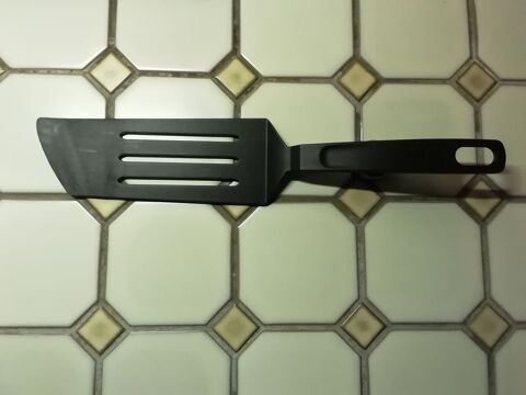 TÉFAL LONGUE SPATULE COURBÉE NOIRE 10 Noyelles-lès-Vermelles (62)
