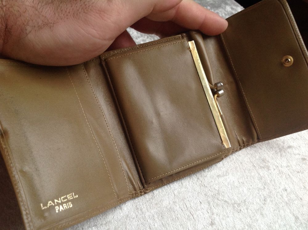 PORTEFEUILLE EN CUIR LANCEL Envoi possible
Maroquinerie