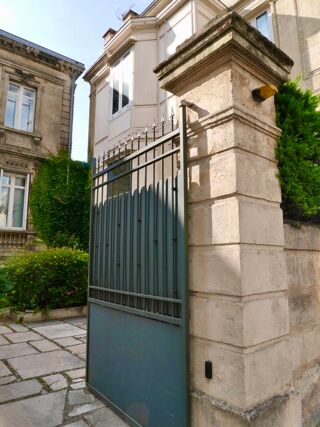  Appartement � louer 3 pi�ces 100 m�