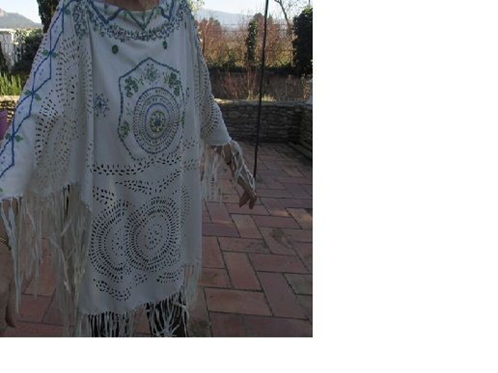 TUNIQUE PONCHO en simili daim
Vêtements