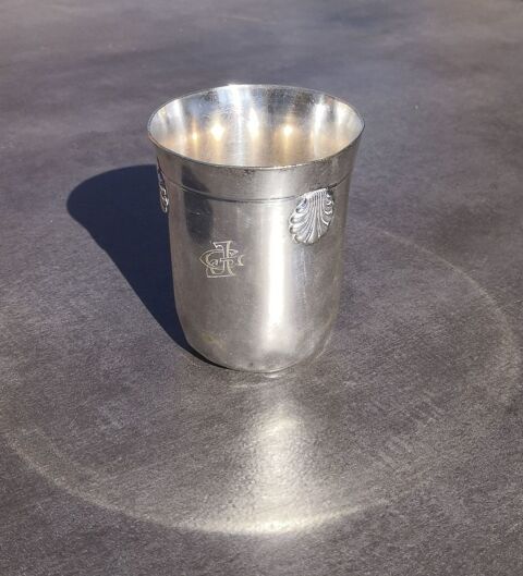 Timbale bapt�me coquilles et filet en acier argent� Daniel C 60 La Seyne-sur-Mer (83)