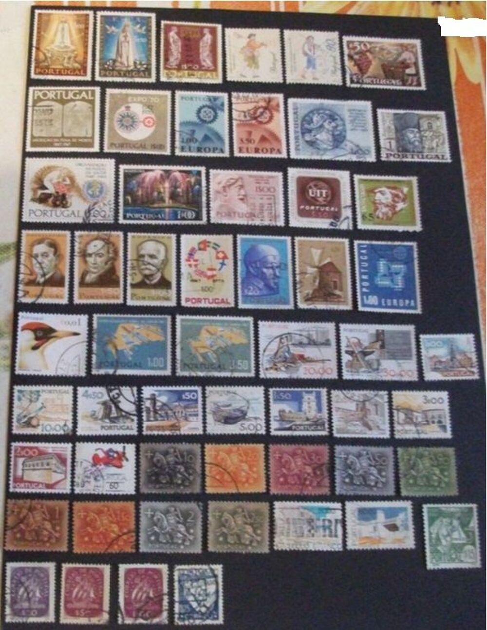 Lot de 55 Timbres du Portugal diff&eacute;rents et oblit&eacute;r&eacute;s.
