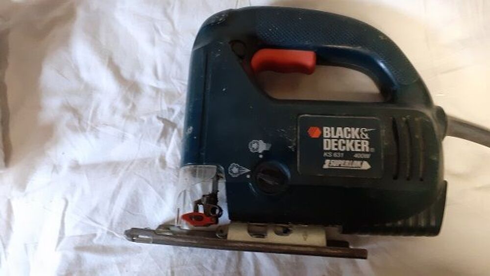 Scie sauteuse Black Deker Bricolage