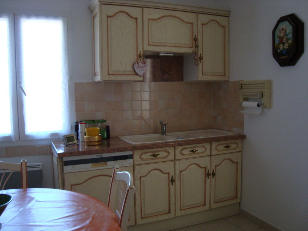 Vente Appartement APPARTEMENT AU 1er ÉTAGE D'UNE MAISON DE VILLAGE EN PIERRE Brignon