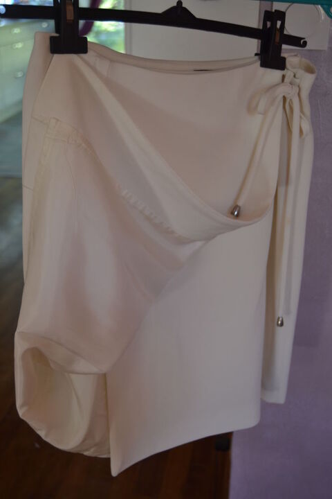 JUPE portefeuille SURABAYA Beige trs clair  15 Saint-Saturnin-ls-Apt (84)