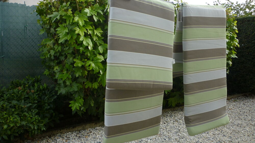 Coussins d'ext&eacute;rieur ray&eacute;s vert et marron pour relax Jardin
