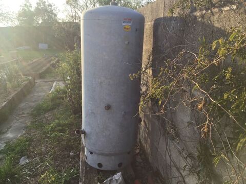 R�serve d'eau ( cuve galvanis� 500l ) Saint-Val�rien (85)