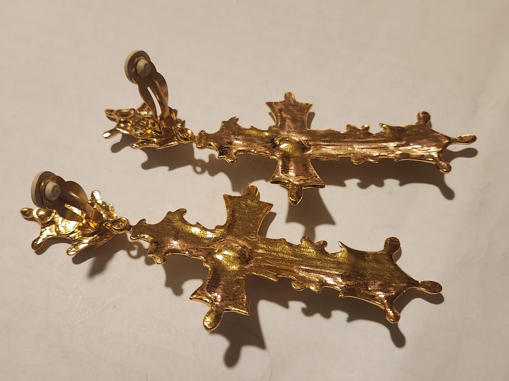 BO Clip croisillons email bleu + pendantes + perle C.LACROIX Bijoux et montres