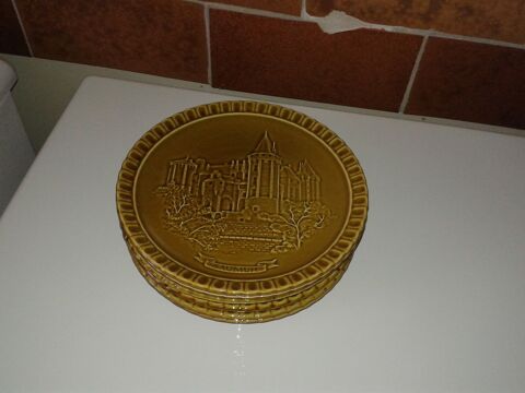 6 assiettes en GIEN chteaux Loire Anjou 55 Dijon (21)