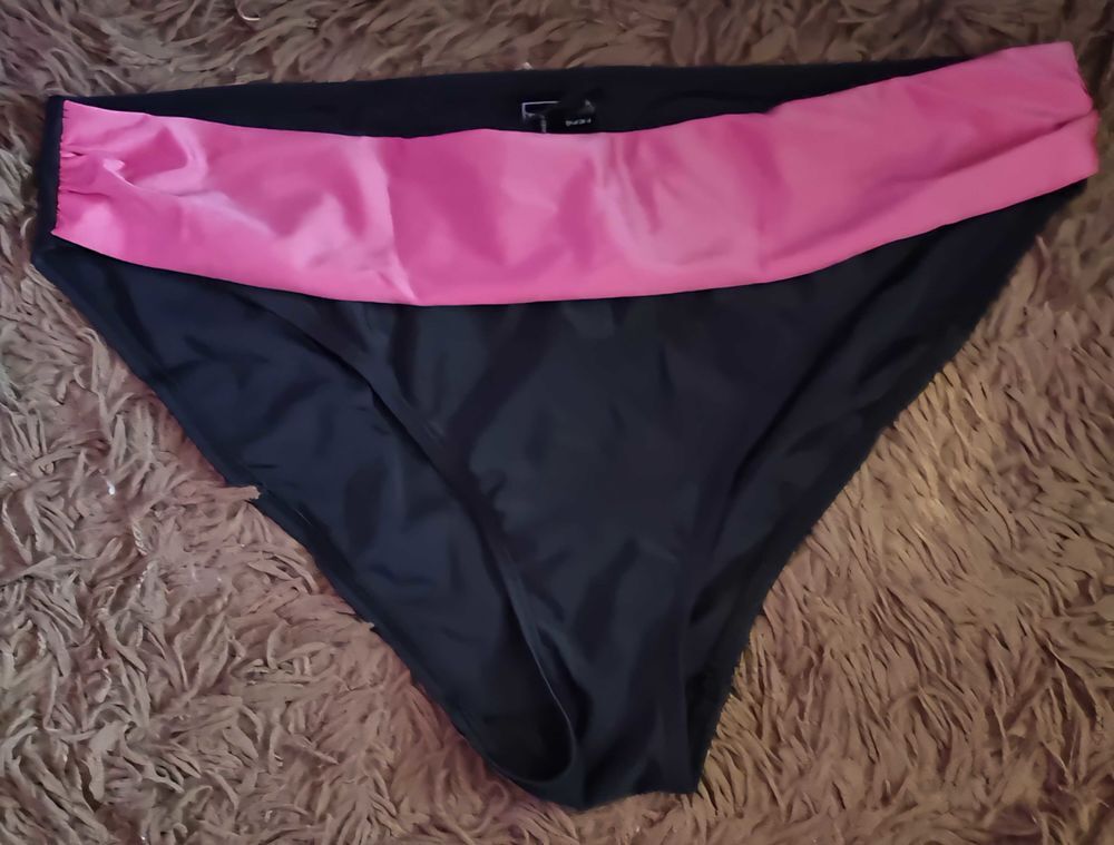 Maillot de bain 2 pi&egrave;ces. T46. 100C Vêtements