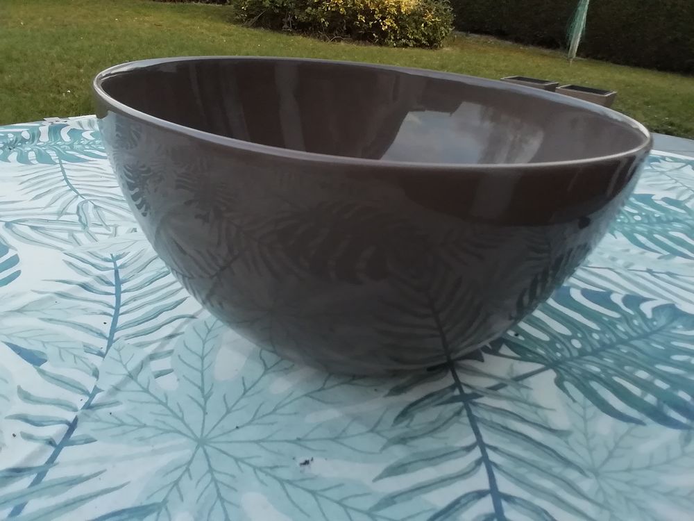 Grand plat marron diam&egrave;tre 28cm neuf Cuisine