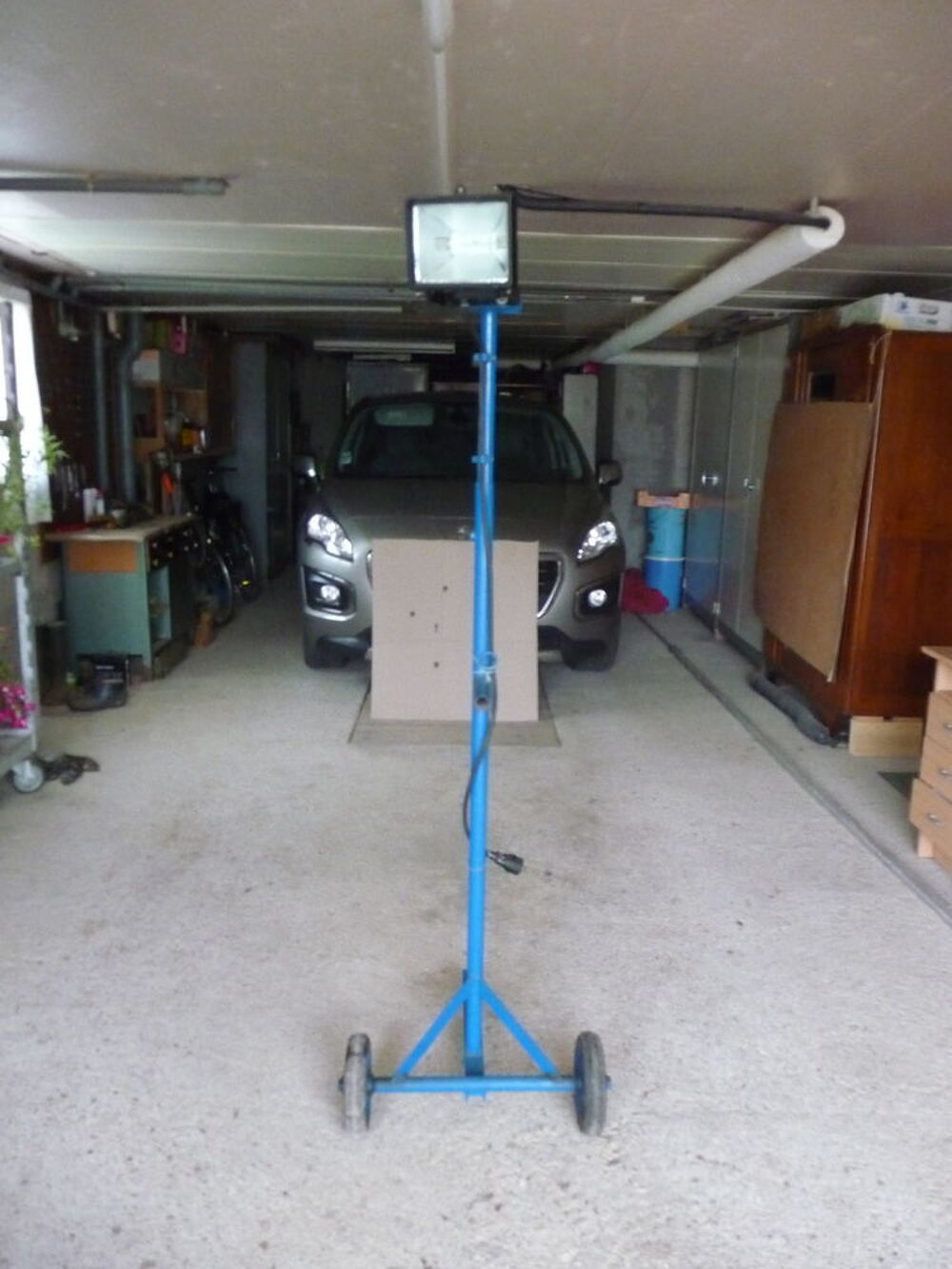 SPOT SUR ROUES Bricolage