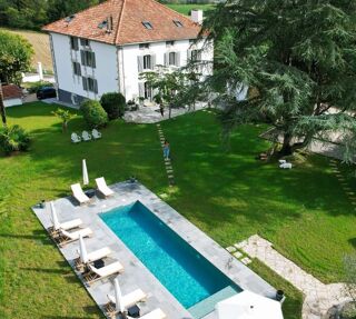  H�tel Particulier � vendre 12 pi�ces 410 m�