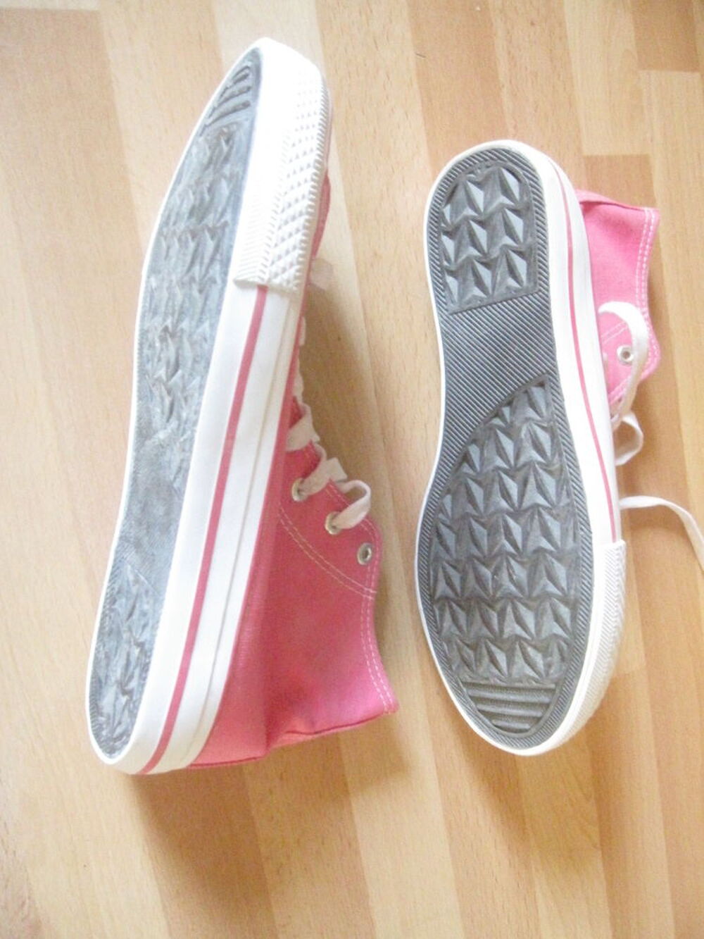 Baskets montantes roses pointure 39 style converse Chaussures