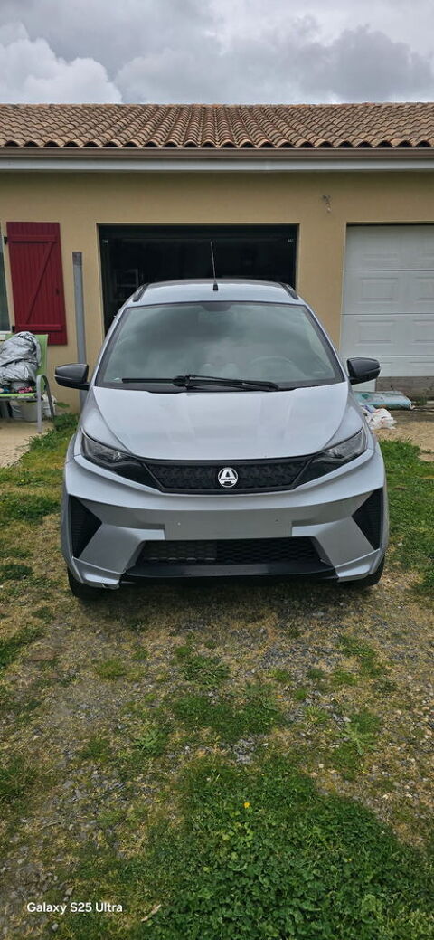 AIXAM Voiture sans permis  occasion Valdivienne 86300