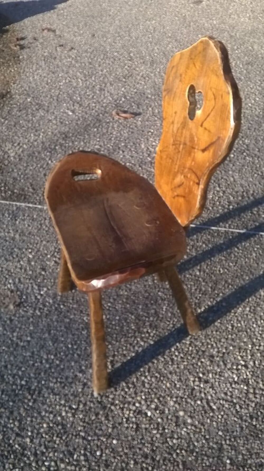 chaises mod&egrave;le savoyarde Meubles