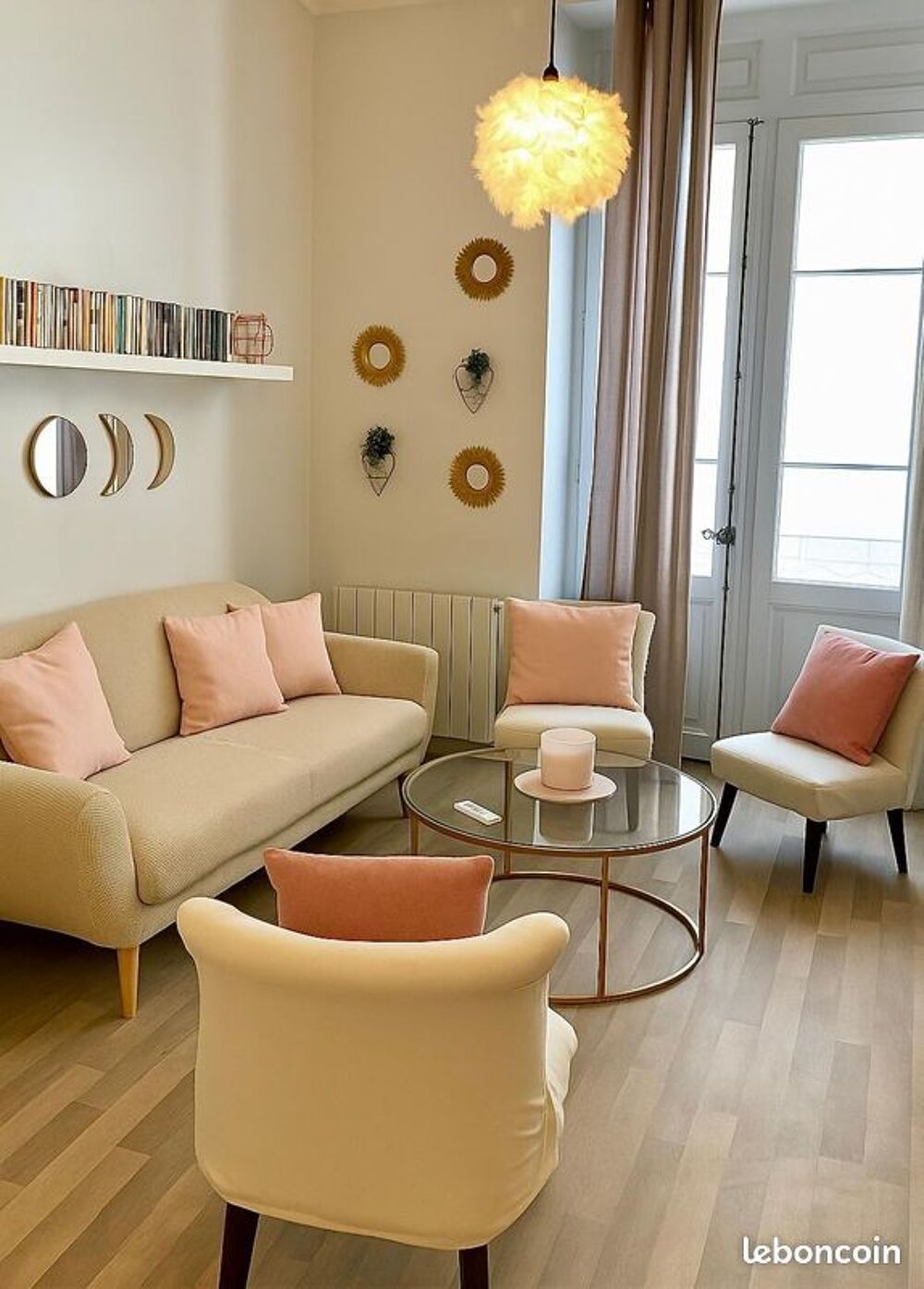 Canap&eacute; + 4 fauteuils + paire de rideau violet Meubles
