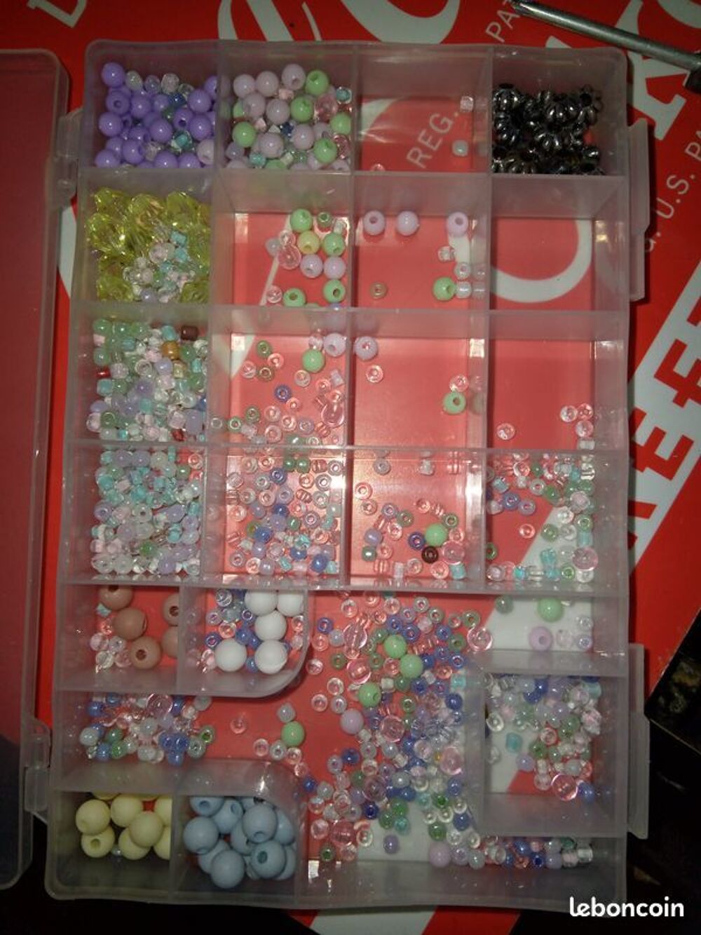 2 bo&icirc;tes de perles rondes et alphabet Jeux / jouets