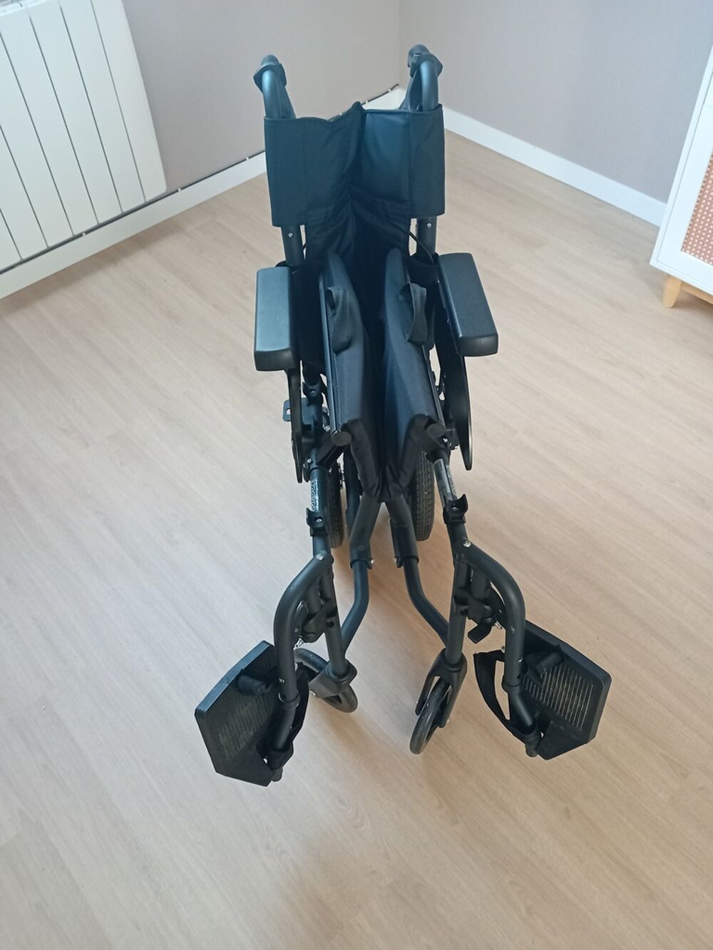 Fauteuil roulant pliant noir Meubles
