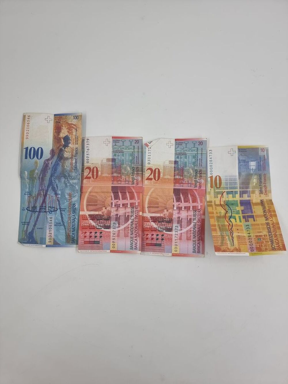 Lot de 4 anciens billets de banque franc Suisse 