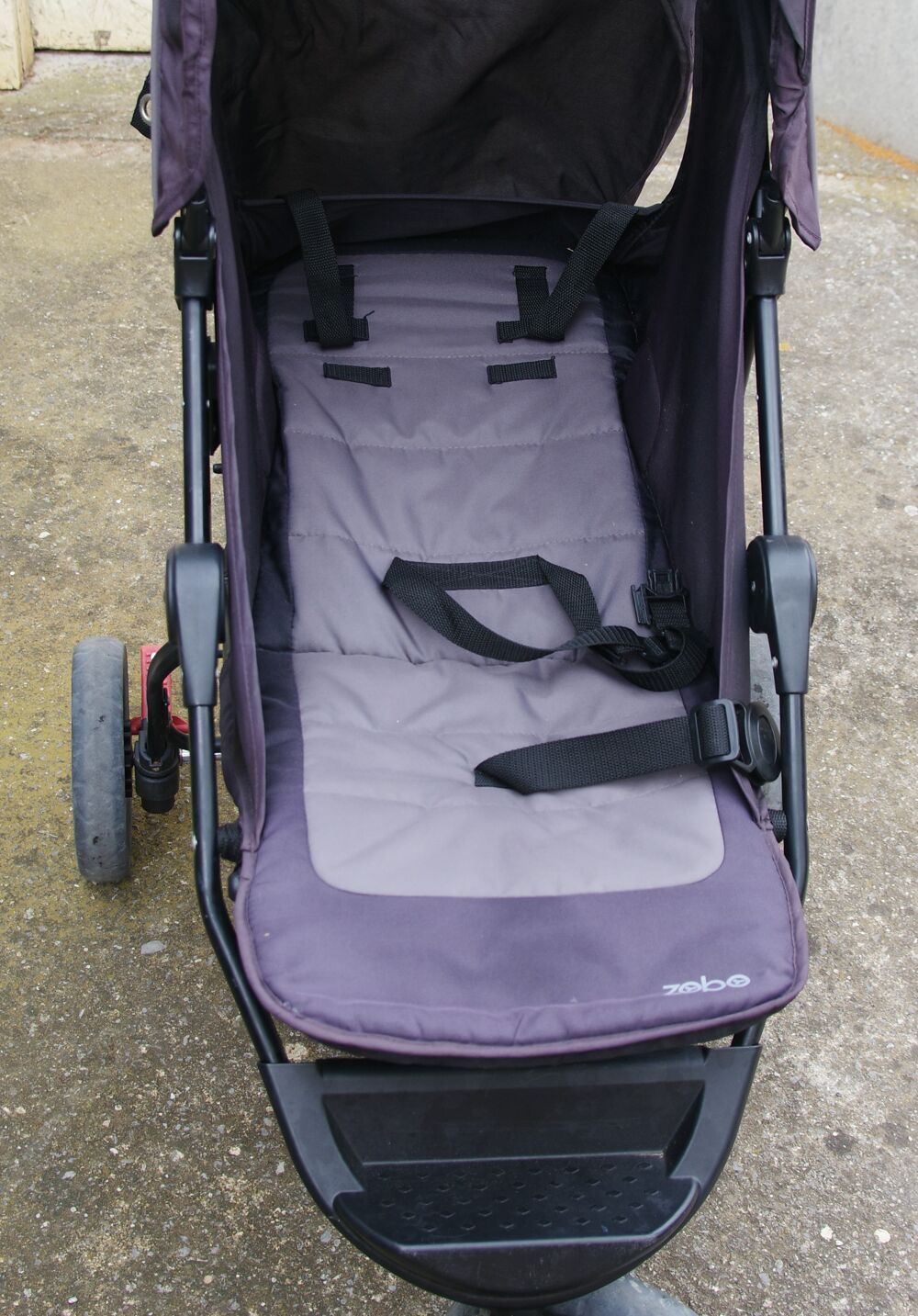 Pousette zobo pliable Pu�riculture