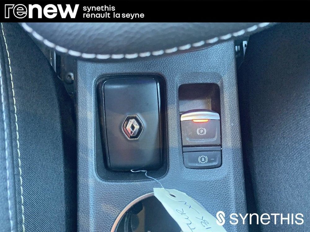 Captur E-Tech full hybrid 145 Engineered 2023 occasion 83500 La Seyne-sur-Mer
