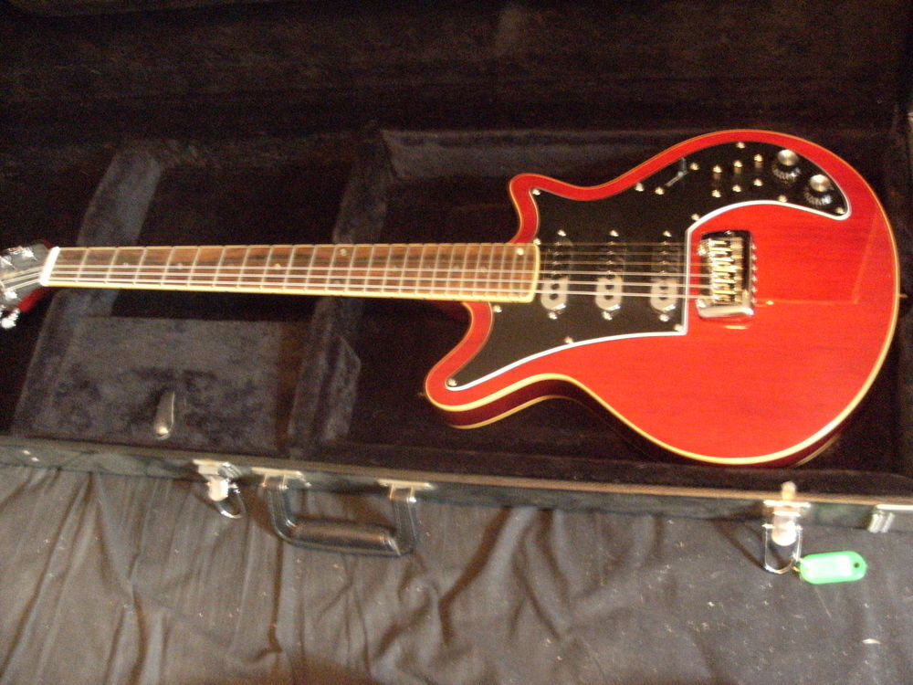 ENSEMBLE GUITARE COPIE BRIAN NEY + AMPLI ROLAND CUBE 20 X Instruments de musique