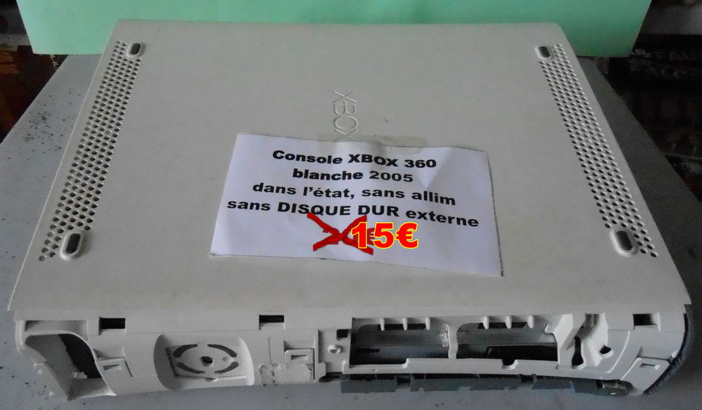 Xbox 360 blanche pour pi&egrave;ces Consoles et jeux vidos