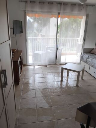  Appartement à louer 1 pièce 27 m²