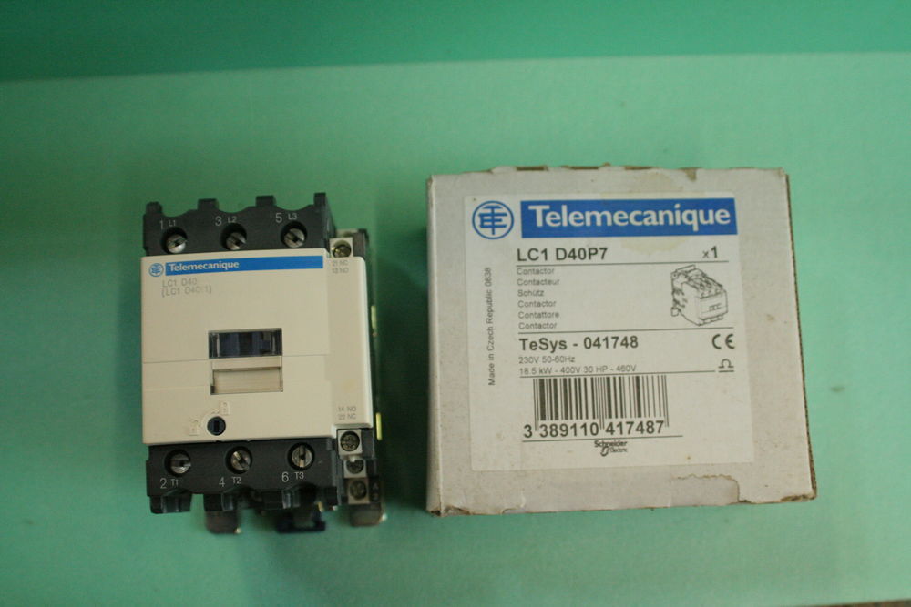 Contacteur 3 poles LC1D40P7 neuf Bricolage