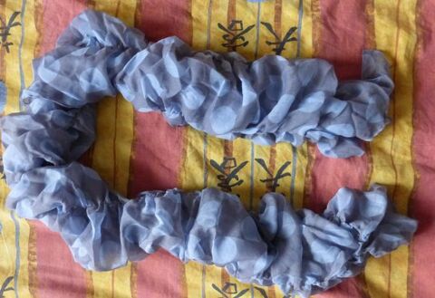 FOULARD ton bleu à gros pois - neuf 2 Doussard (74)