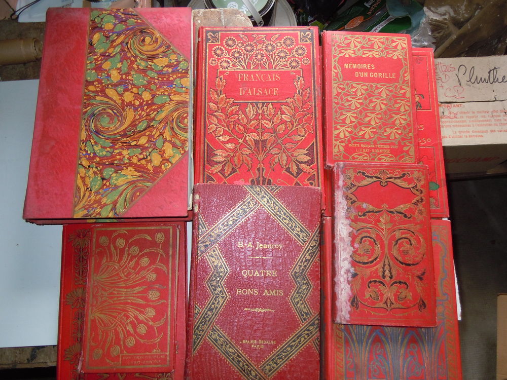 une centaine d objets anciens . je vide ma maison..... Décoration