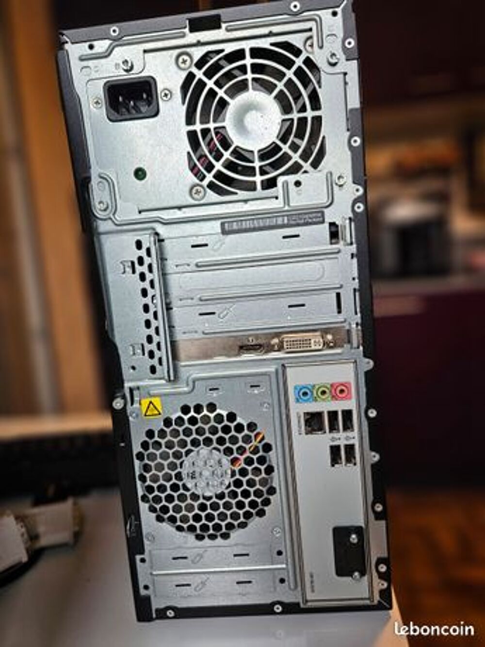 Ordinateur de bureau entier Matériel informatique