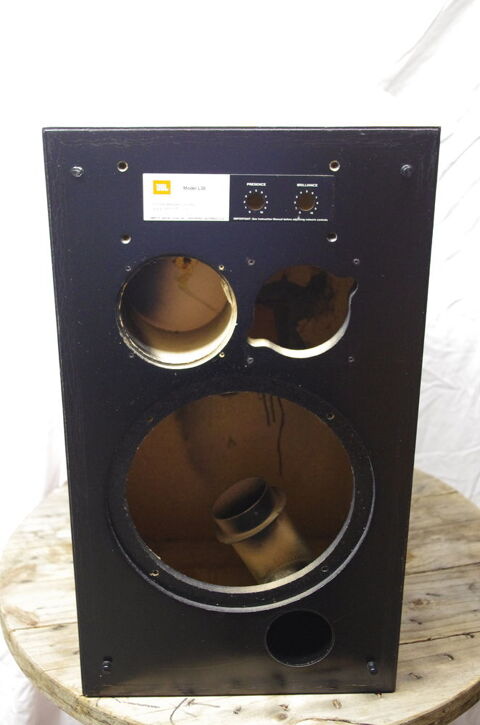 ENCEINTE JBL - L36 35 La Bâtie-Montgascon (38)