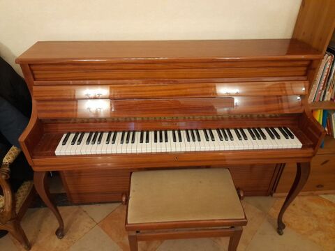 Piano droit Rippen tr�s bon �tat 400 Strasbourg (67)