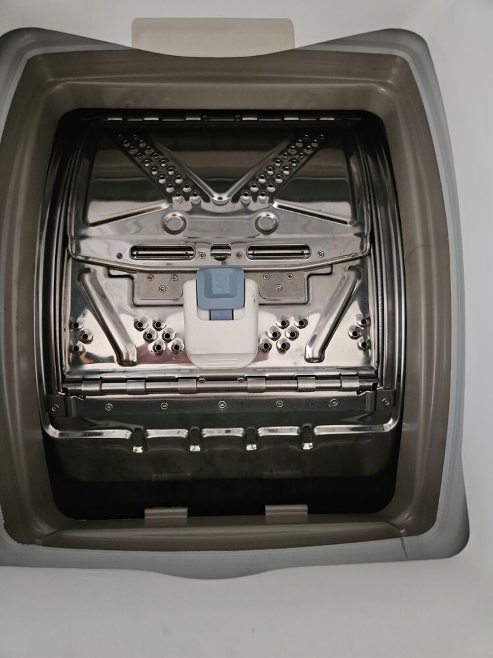 Machine &agrave; laver / lave linge Whirlpool 6kg Electroménager